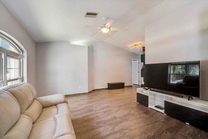 ce60d0f29c080d97203575ba3f17cdf2l-m4293778991od-w1024 h768 x2